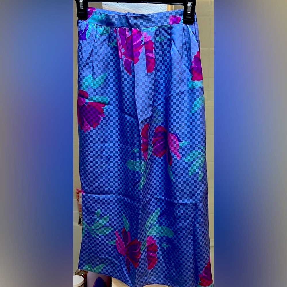 Maggy London 100% silk skirt